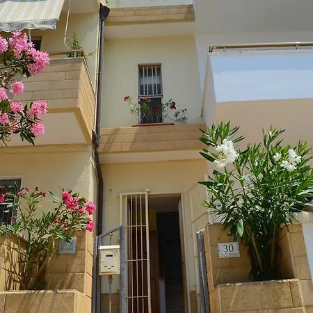 Agnese Nyaraló Torre San Giovanni Ugento